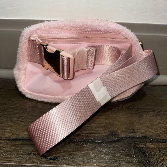 Lululemon Pink Sherpa Everywhere Belt Bag - Picture 2 of 3